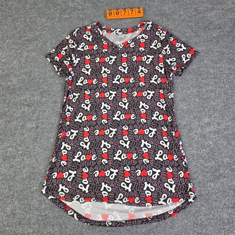 Just Be Women's Size Medium Black & Red Love Heart Graphic T-Shirt